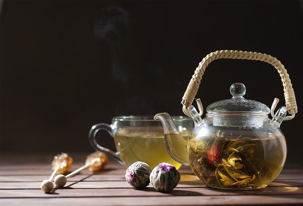 Rituals: Tea Time With Glass Teapots and Flowering Teas